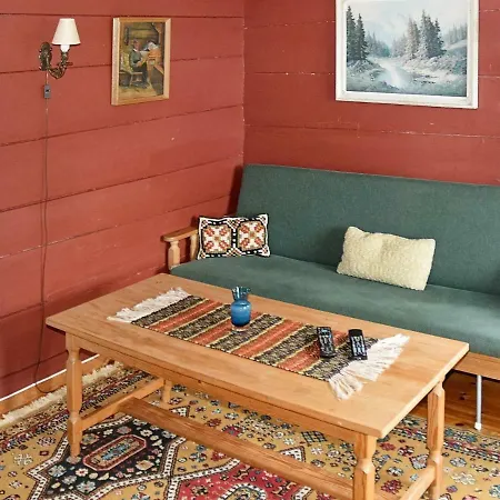 Сasa de vacaciones Three-bedroom Holiday In *